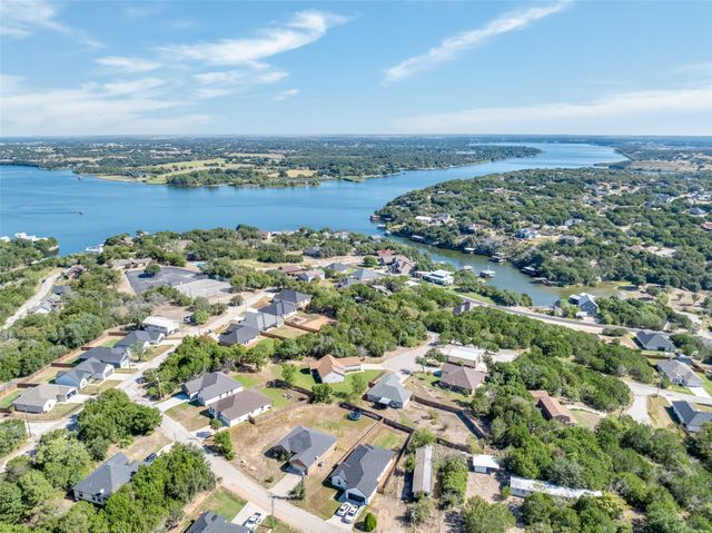 2415 Beverly Drive, Granbury, TX 76048