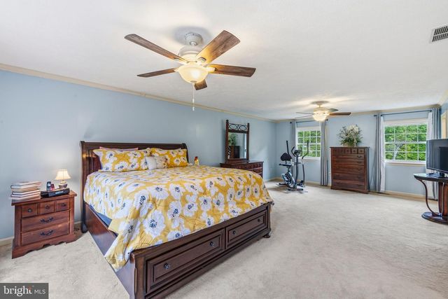 9045 FORESTVIEW DR, Manassas, VA 20112