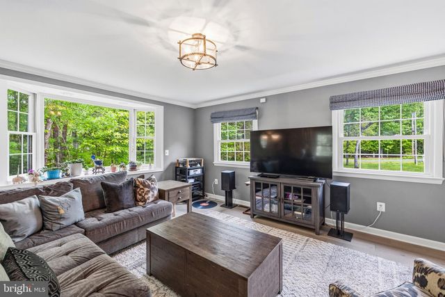 9045 FORESTVIEW DR, Manassas, VA 20112