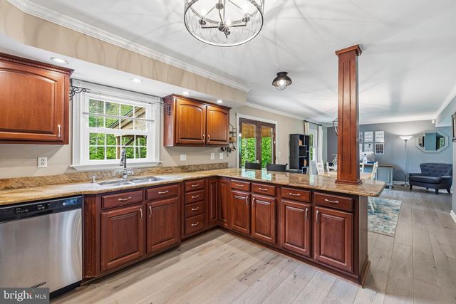 9045 FORESTVIEW DR, Manassas, VA 20112