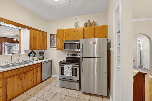 607 N MERRIN STREET, Plant City, FL 33563