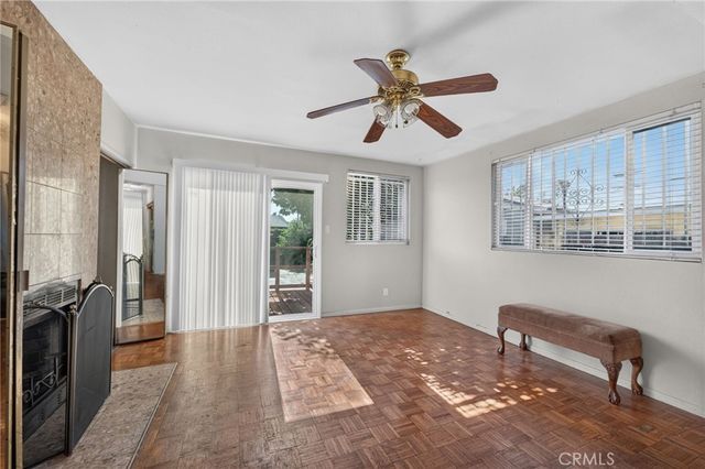 5157 Arlington Avenue, Los Angeles, CA 90043
