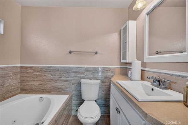 5157 Arlington Avenue, Los Angeles, CA 90043