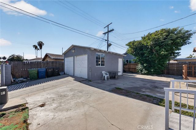 5157 Arlington Avenue, Los Angeles, CA 90043