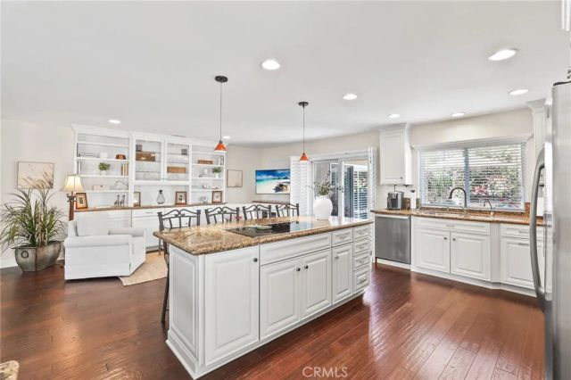 4244 Elder Ave, Seal Beach, CA 90740