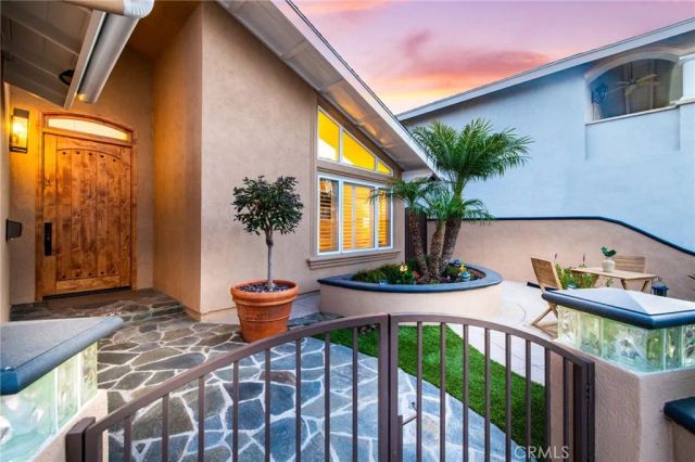 4244 Elder Ave, Seal Beach, CA 90740