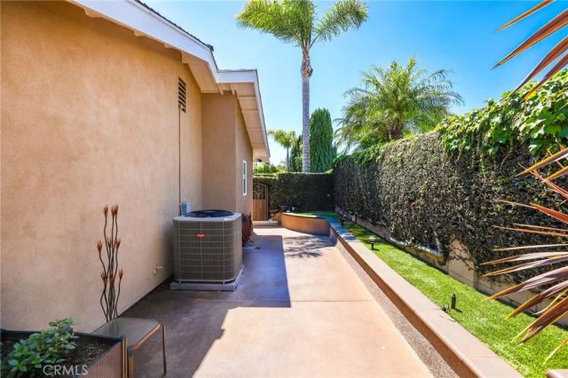 4244 Elder Ave, Seal Beach, CA 90740