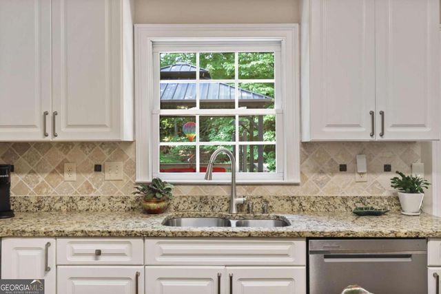 1030 Knoll Terrace, Roswell, GA 30075