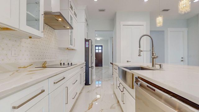 4018 W ARCH STREET, Tampa, FL 33607