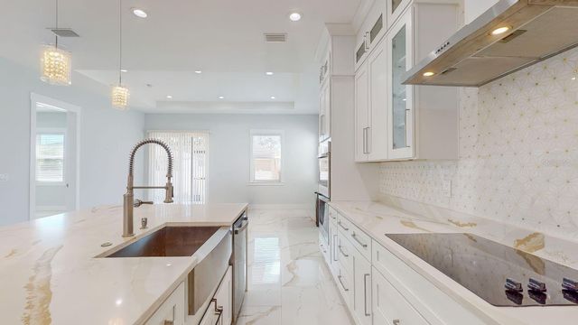 4018 W ARCH STREET, Tampa, FL 33607