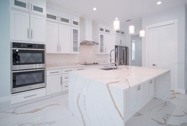 4018 W ARCH STREET, Tampa, FL 33607