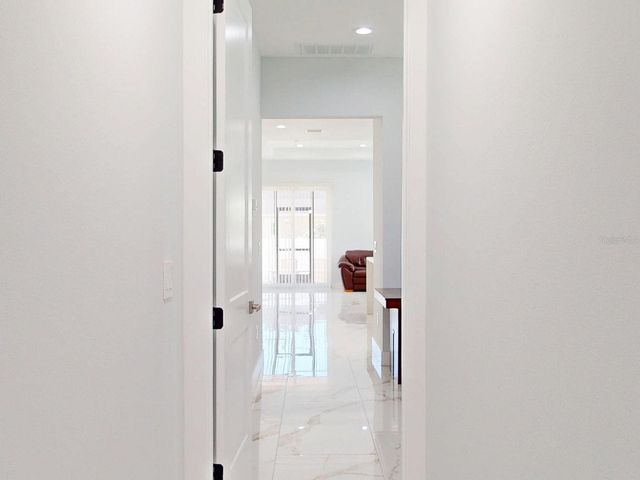 4018 W ARCH STREET, Tampa, FL 33607