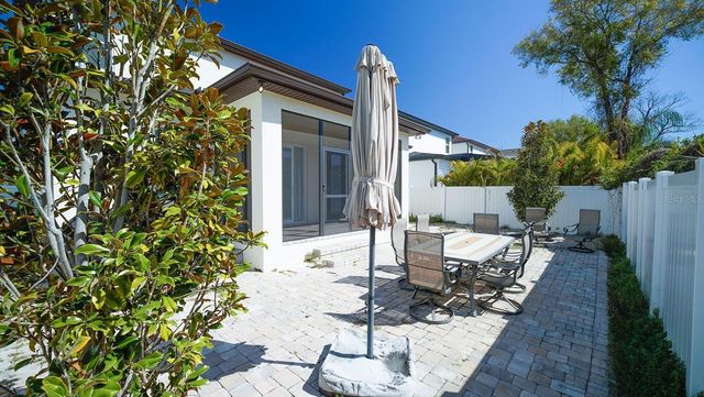 4018 W ARCH STREET, Tampa, FL 33607