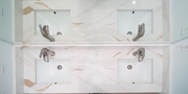 4018 W ARCH STREET, Tampa, FL 33607