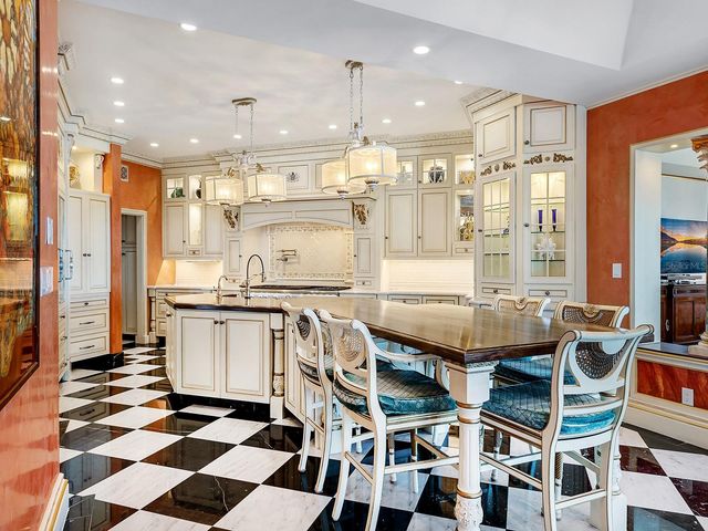 1310 S LAKE SHORE DRIVE, Sarasota, FL 34231