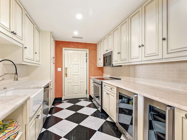 1310 S LAKE SHORE DRIVE, Sarasota, FL 34231