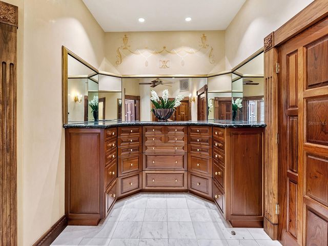 1310 S LAKE SHORE DRIVE, Sarasota, FL 34231