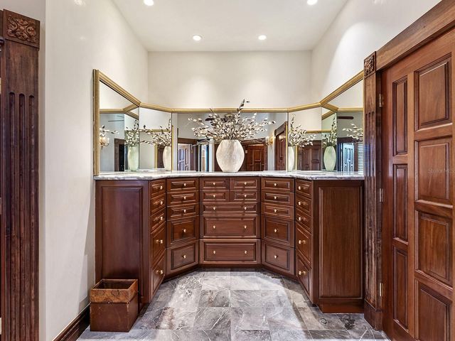 1310 S LAKE SHORE DRIVE, Sarasota, FL 34231