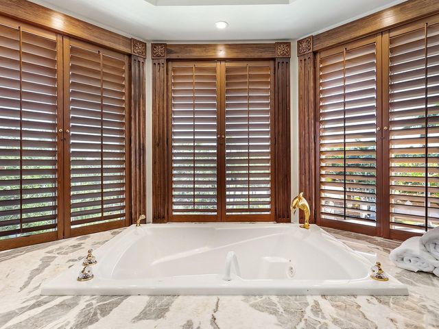 1310 S LAKE SHORE DRIVE, Sarasota, FL 34231