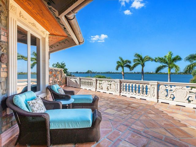1310 S LAKE SHORE DRIVE, Sarasota, FL 34231