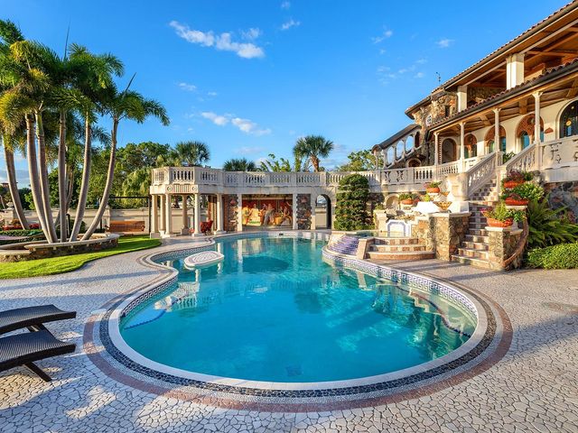 1310 S LAKE SHORE DRIVE, Sarasota, FL 34231