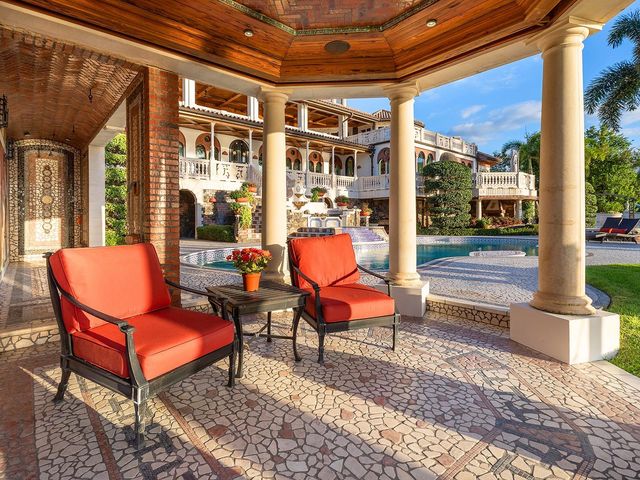 1310 S LAKE SHORE DRIVE, Sarasota, FL 34231