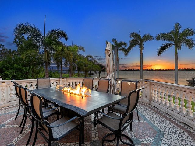 1310 S LAKE SHORE DRIVE, Sarasota, FL 34231