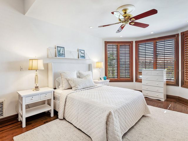 1310 S LAKE SHORE DRIVE, Sarasota, FL 34231