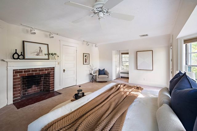 105 Grant Ave, Newton, MA 02459