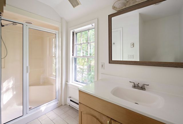 105 Grant Ave, Newton, MA 02459