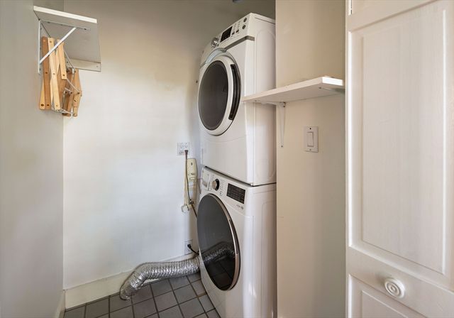105 Grant Ave, Newton, MA 02459