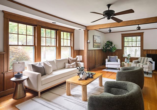 105 Grant Ave, Newton, MA 02459