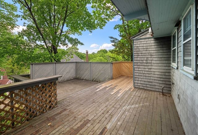 105 Grant Ave, Newton, MA 02459