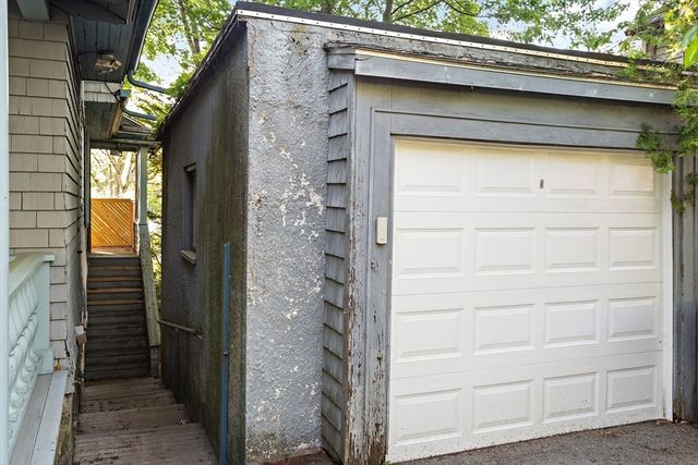 105 Grant Ave, Newton, MA 02459