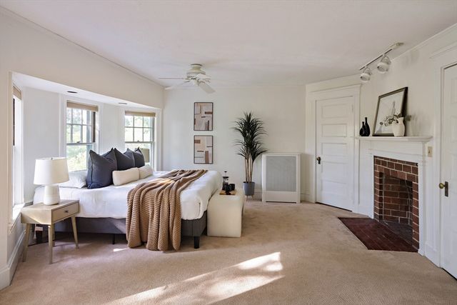 105 Grant Ave, Newton, MA 02459