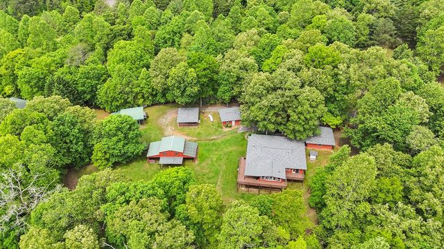 805 Quail Cove Circle, Warne, NC 28909