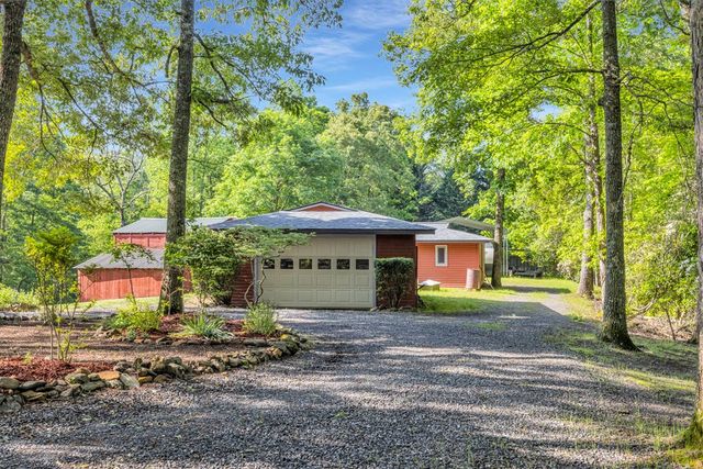 805 Quail Cove Circle, Warne, NC 28909