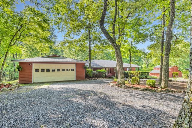 805 Quail Cove Circle, Warne, NC 28909