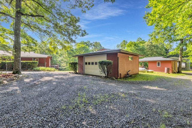 805 Quail Cove Circle, Warne, NC 28909