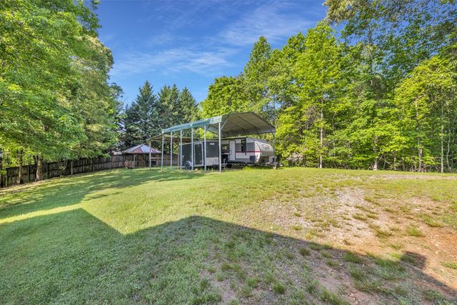 805 Quail Cove Circle, Warne, NC 28909