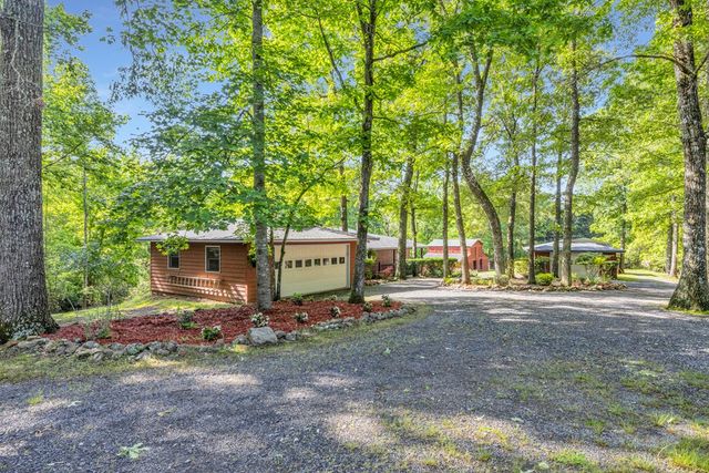 805 Quail Cove Circle, Warne, NC 28909