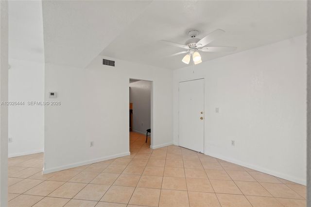 7100 NW 17th St 219, Plantation, FL 33313