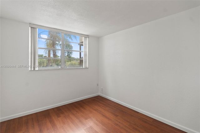 7100 NW 17th St 219, Plantation, FL 33313