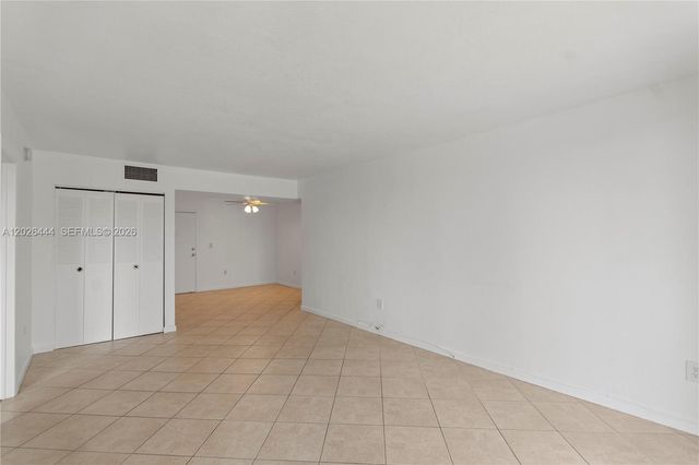 7100 NW 17th St 219, Plantation, FL 33313
