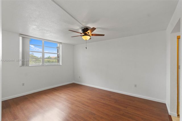 7100 NW 17th St 219, Plantation, FL 33313