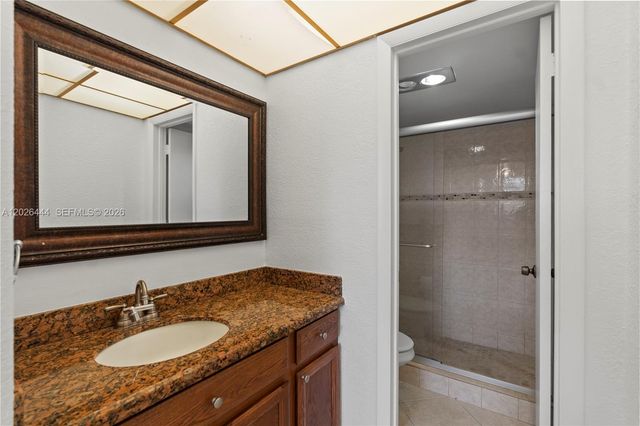 7100 NW 17th St 219, Plantation, FL 33313
