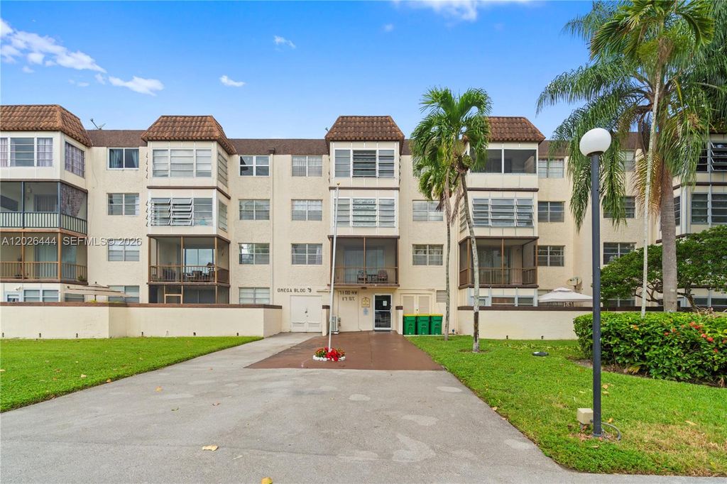 7100 NW 17th St 219, Plantation, FL 33313