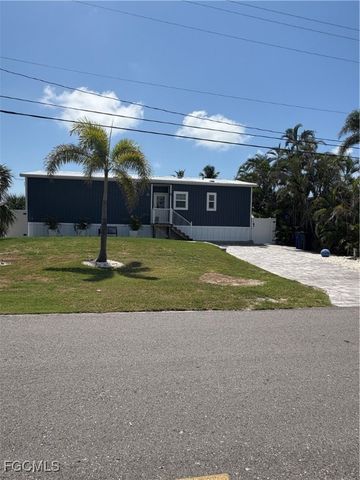 2642 York RD, St James City, FL 33956