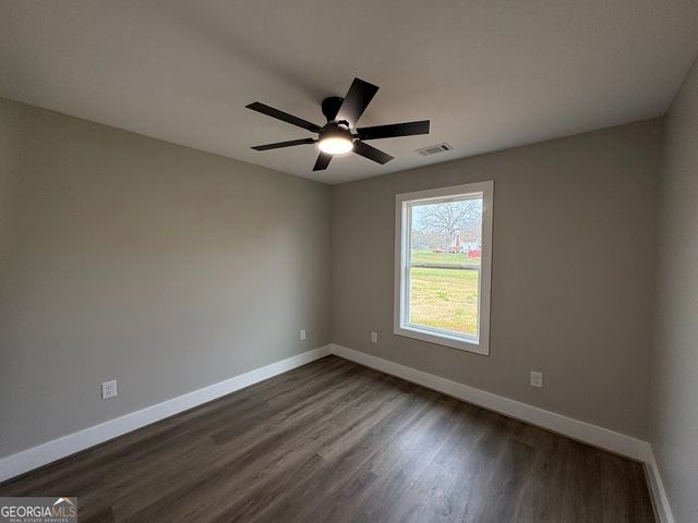 76 Gin Avenue, Bowersville, GA 30516