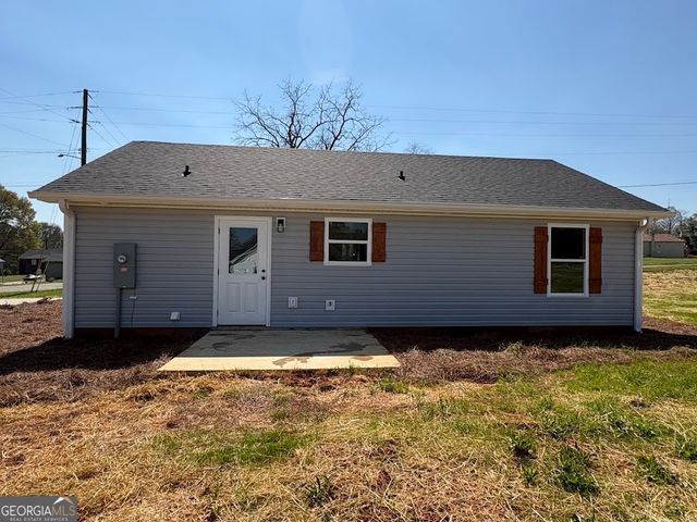 76 Gin Avenue, Bowersville, GA 30516